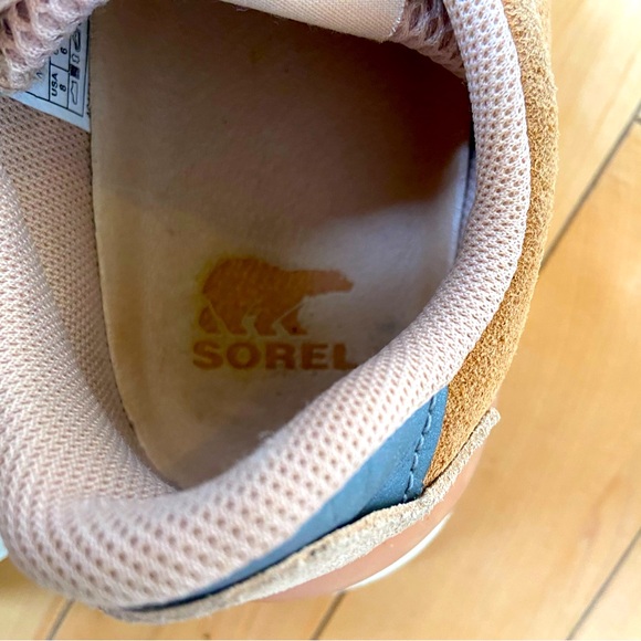 Sorel sneakers size 8US - Picture 4 of 5